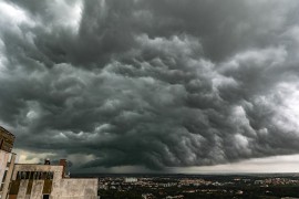 Novi poziv na oprez pred večerašnju oluju: AMS RS uputio preporuke ...