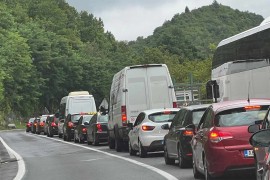 Teška saobraćajka kod Konjica: Ima povrijeđenih, obustavljen ...