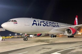 Drama u avionu iz Srbije, prinudno sletio u Prag