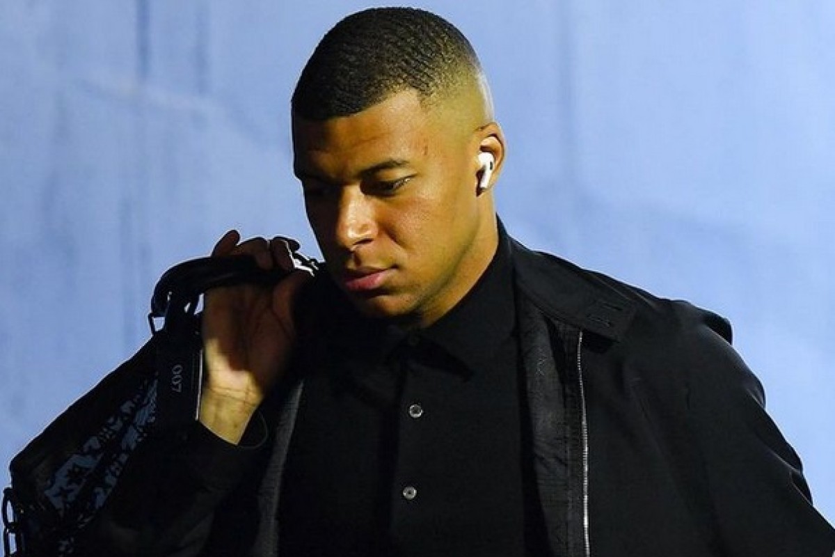 Francuska gori, Mbappe poručuje: Nepravda nije opravdanje za pljačku i haos (FOTO)