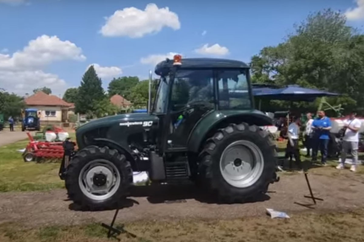 Firma iz Bačke Palanke nakon dvije decenije proizvodi domaći traktor