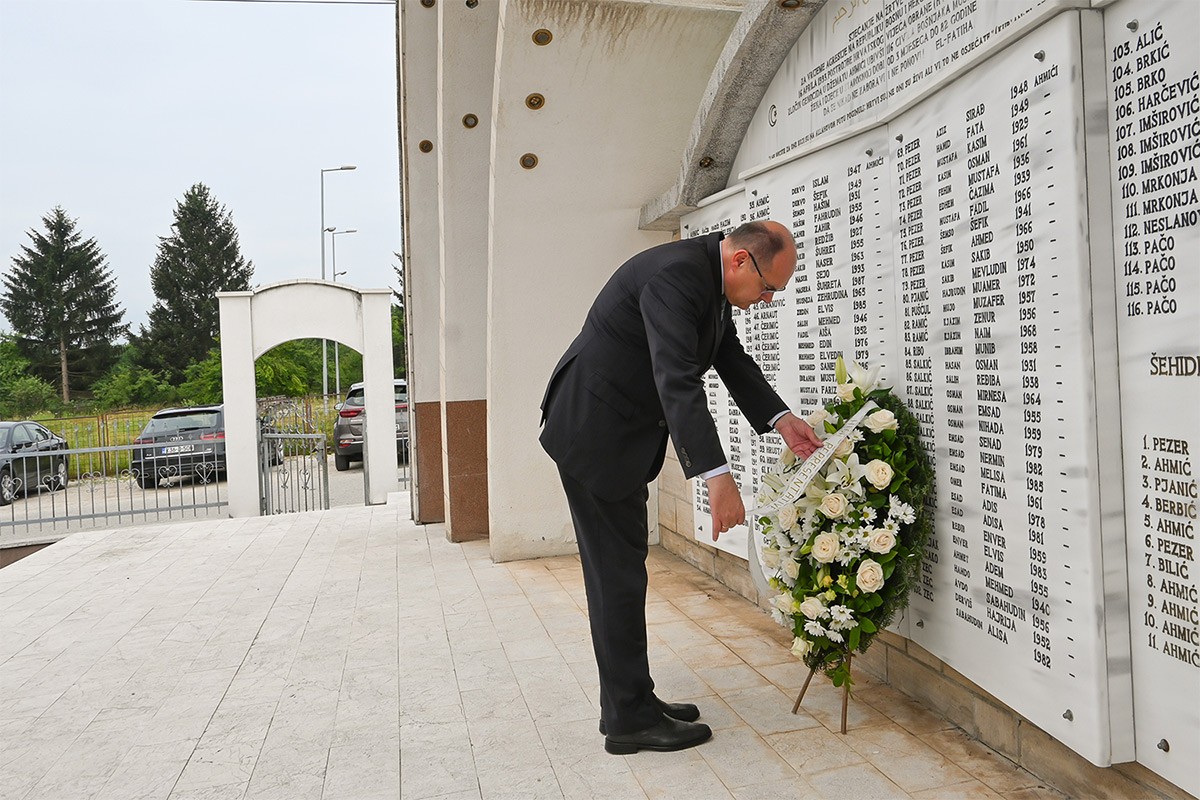 Šmit: Poštovanje žrtava ključno za uspješno pomirenje