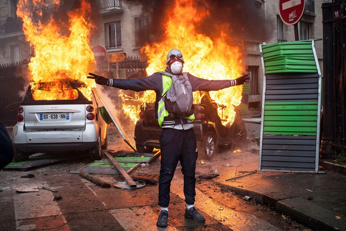 Pariz odgovorio Moskvi u vezi oružja u protestima