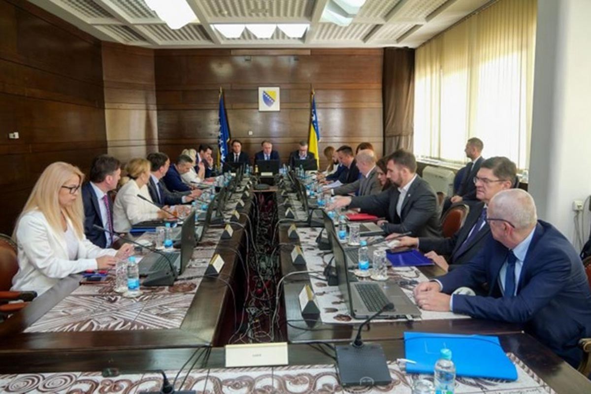 Vlast bez kvoruma, sjednica prekinuta u sitne sate