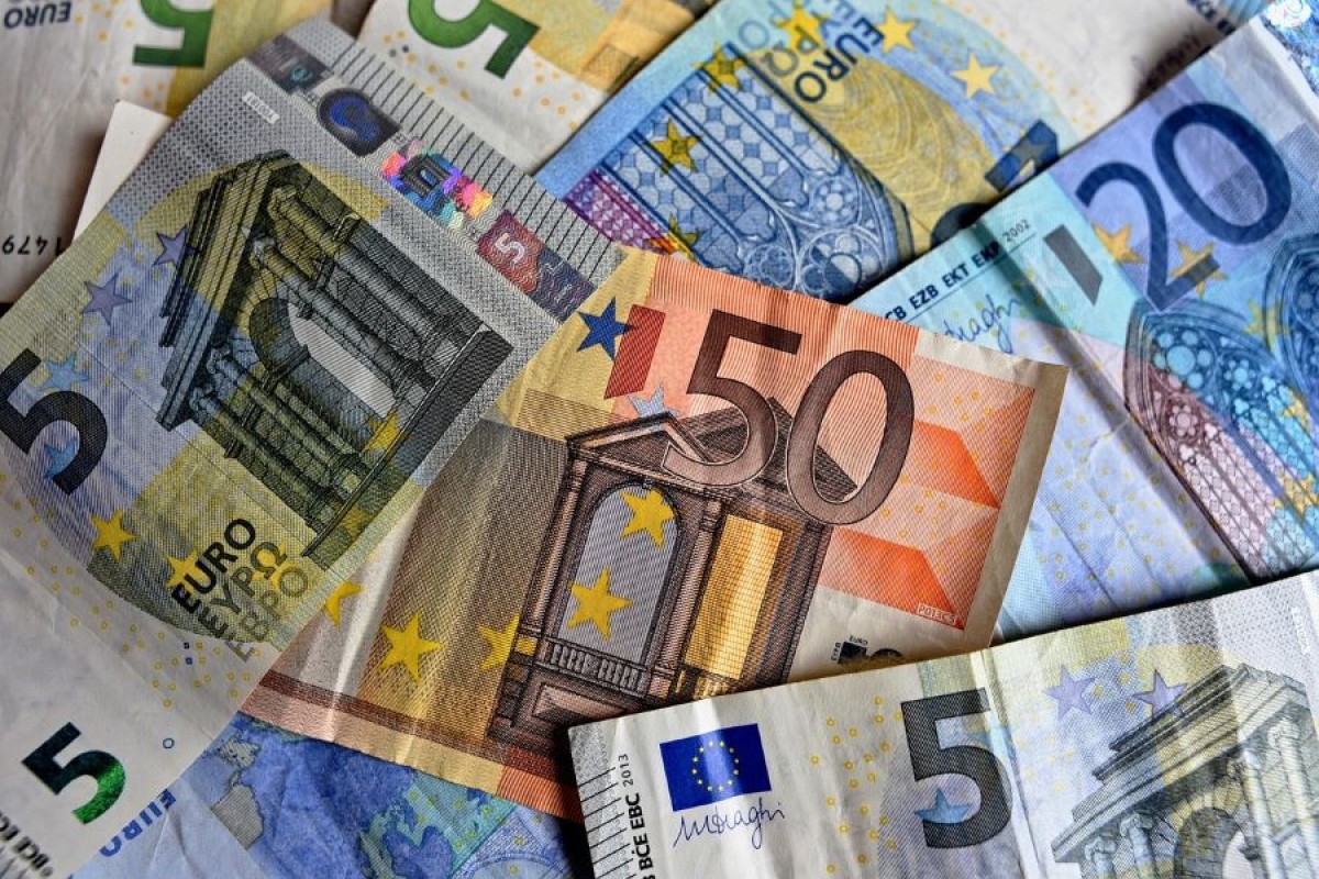 Državljanin Srbije lažirao oštećenje vida, na prevaru došao do austrijske invalidnine