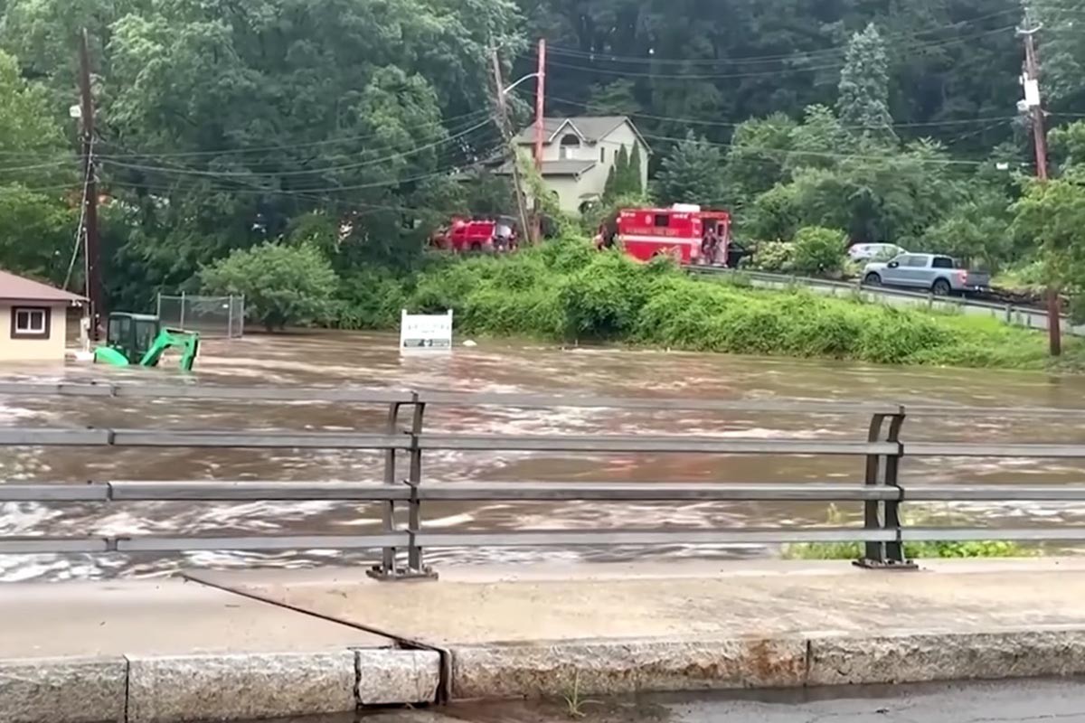Poplave u Njujorku, proglašeno vanredno stanje u dva okruga (VIDEO)