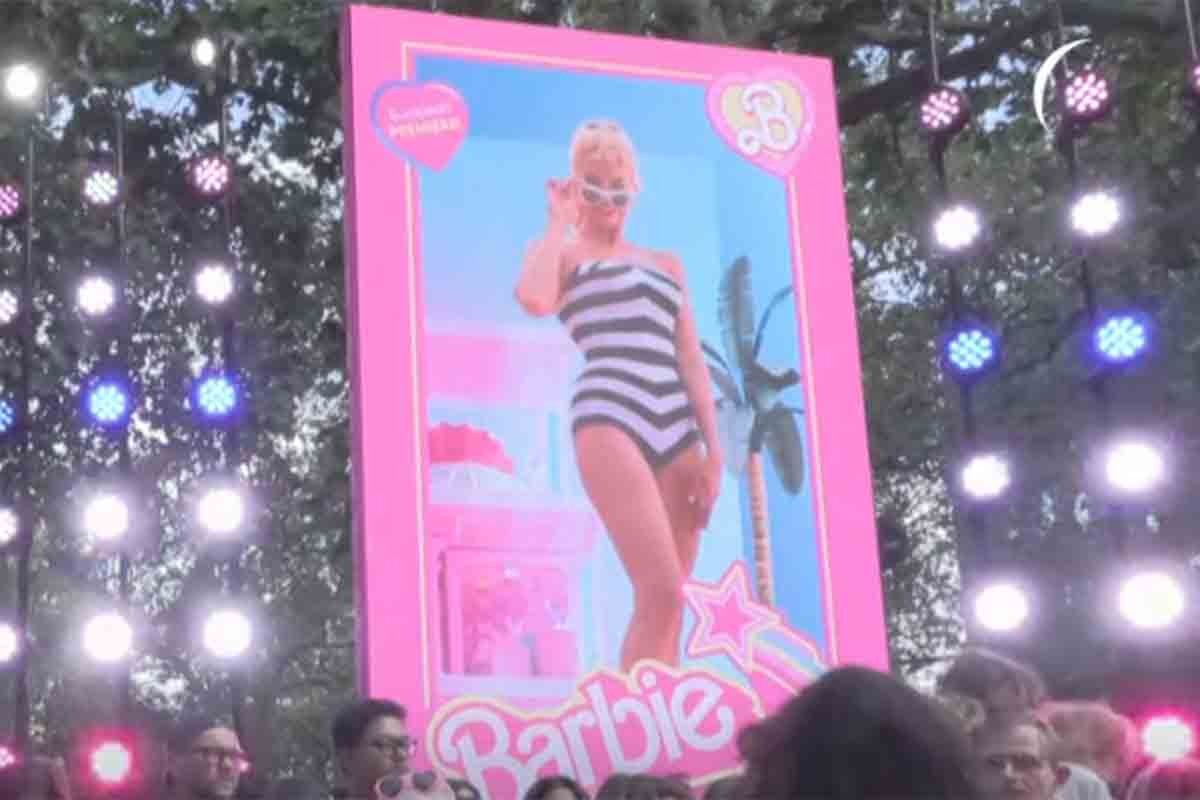 U Londonu održana premijera filma "Barbi" (VIDEO)