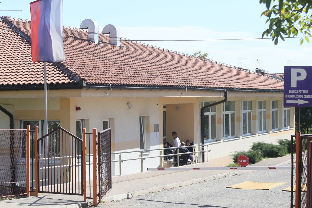 Lolić: Stariji trebaju njegu, ali i da budu aktivni