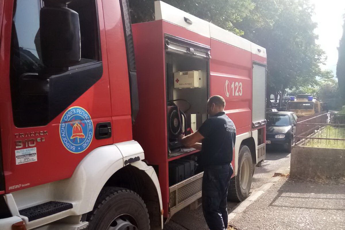 Trebinjski vatrogasci u posljednjem trenutku spasili stan (FOTO)