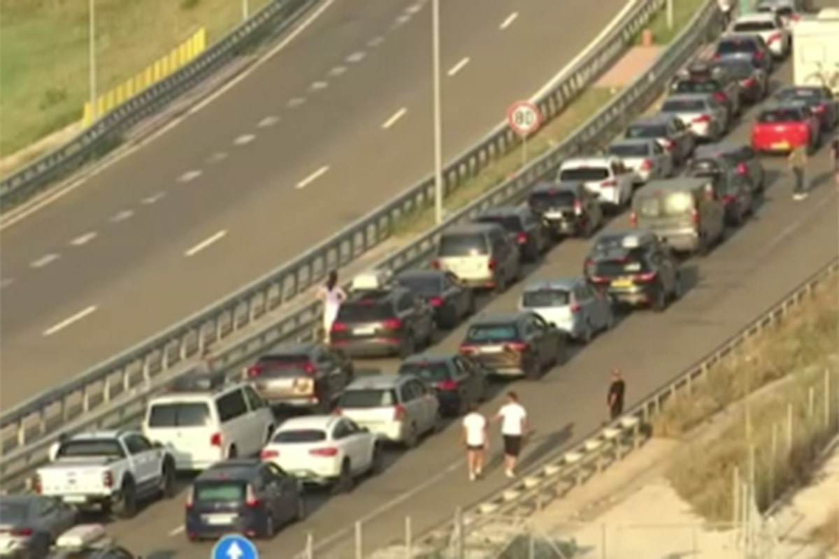 Kolona na Gradini duga sedam kilometara