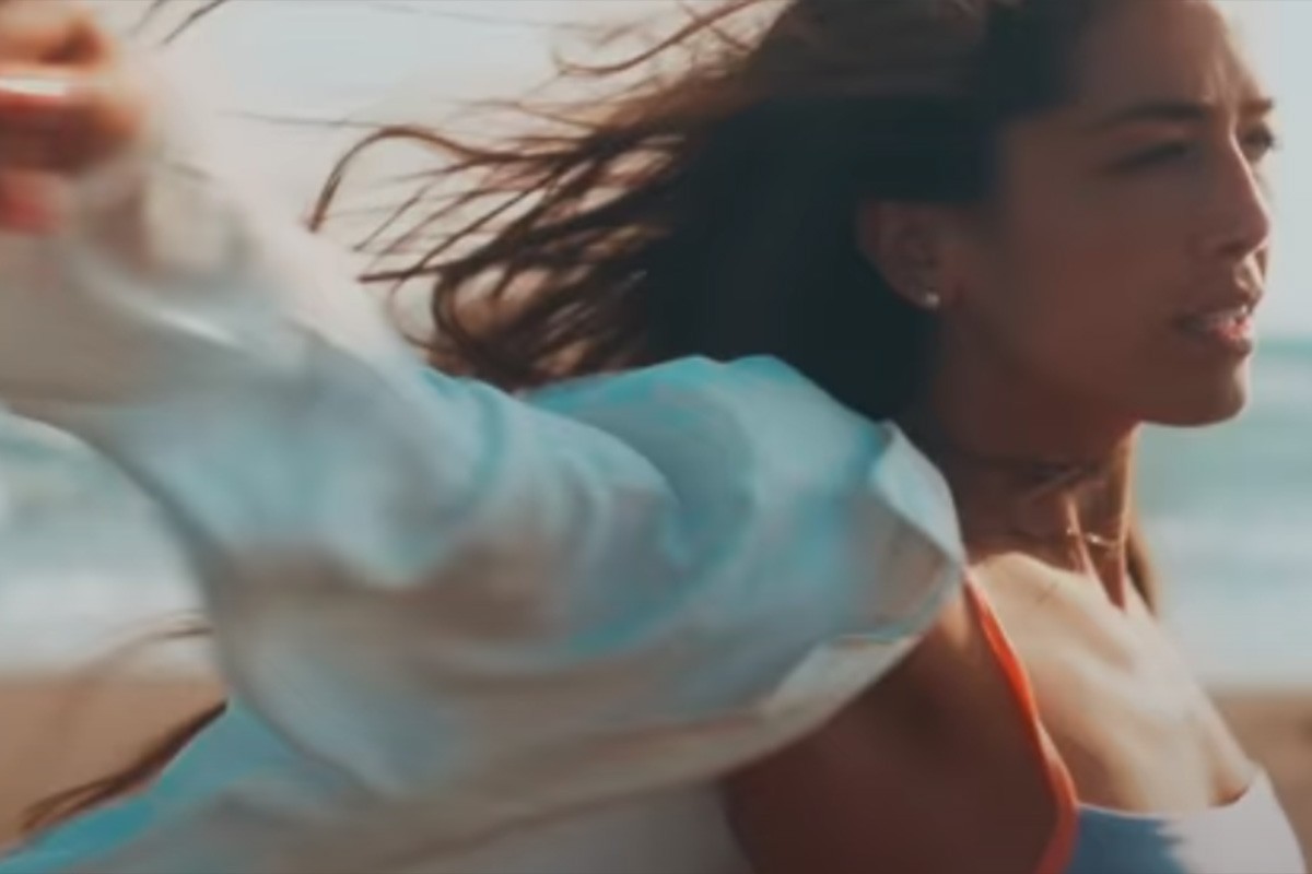 Milena Ćeranić u novom spotu bez grama šminke (VIDEO)