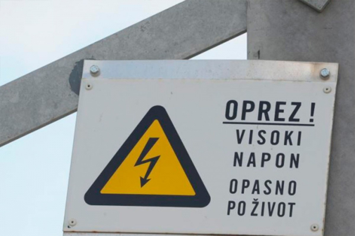 Muškarca udarila struja, dijete se uplašilo pa ga udario konj