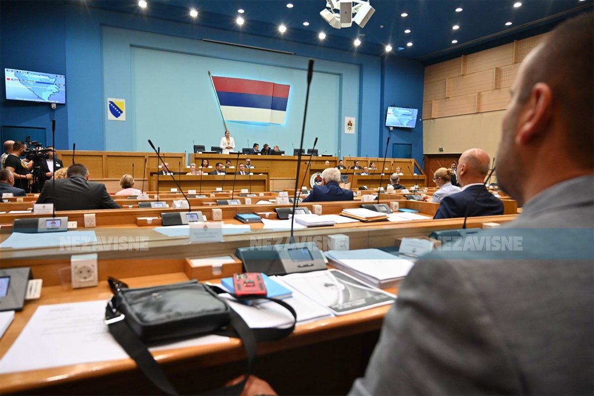 Poslanici usvojili sramni Zakon o kriminalizaciji klevete u Srpskoj