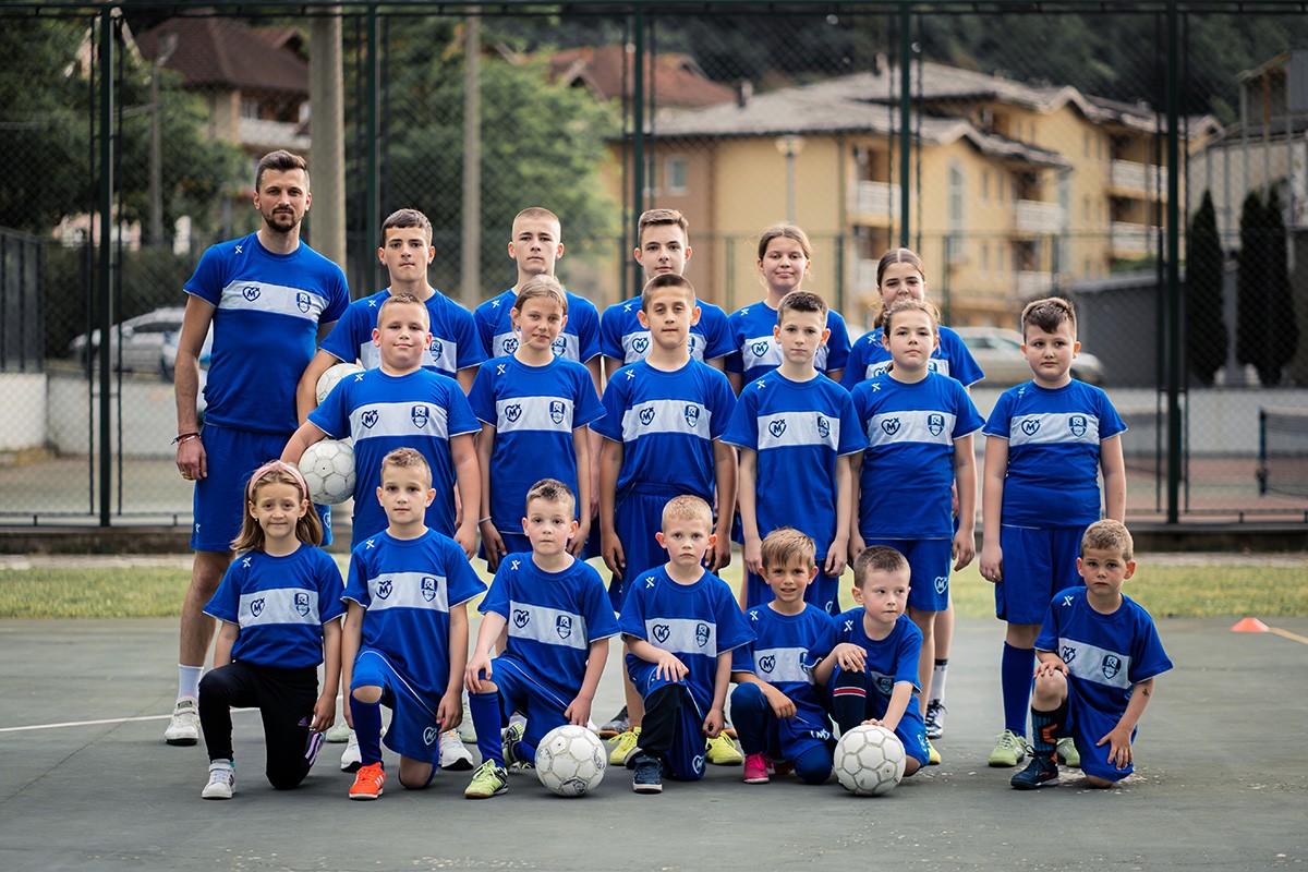 Nova oprema za nove futsal uspjehe: Kompanija Mozzart donirala sportsku opremu FC Konjic