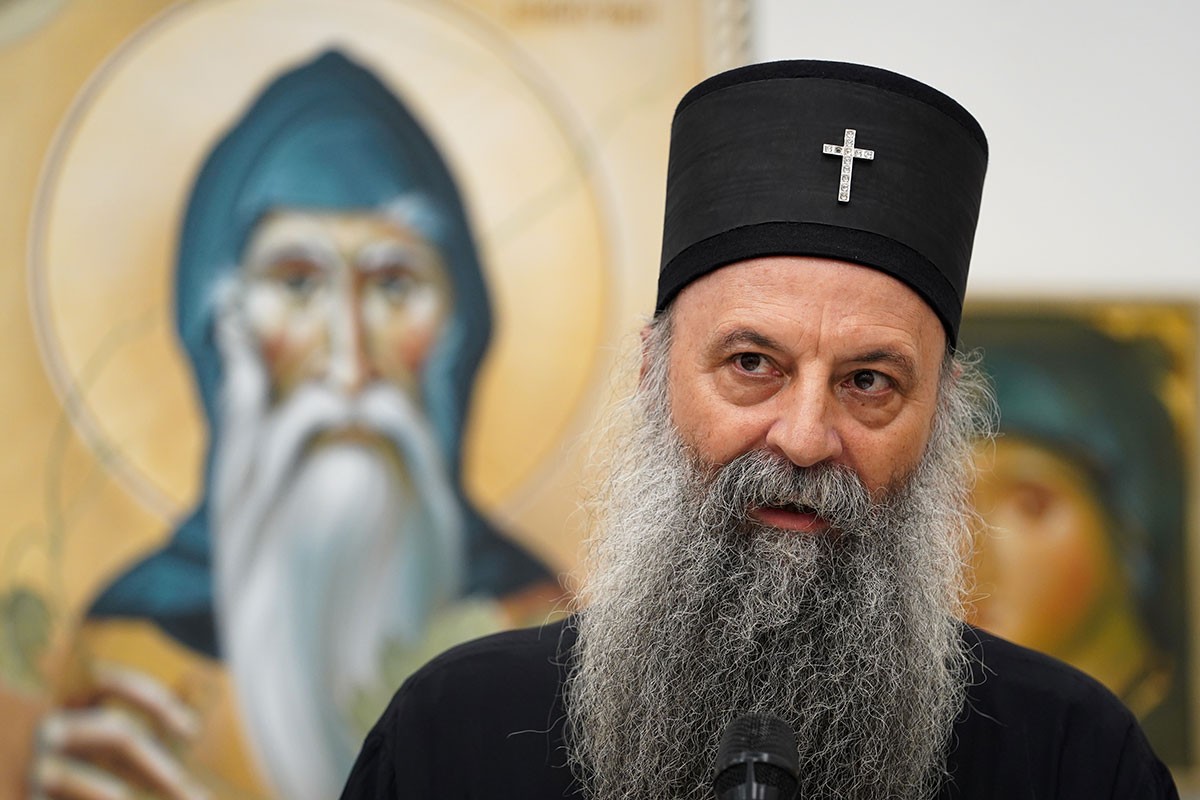 Srpska djeca iz Drvara patrijarhu poklonila svoje crteže