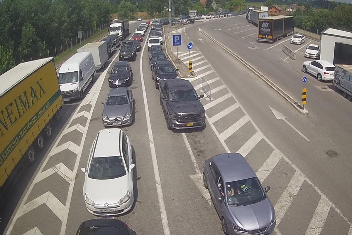 Gužve na više graničnih prelaza BiH