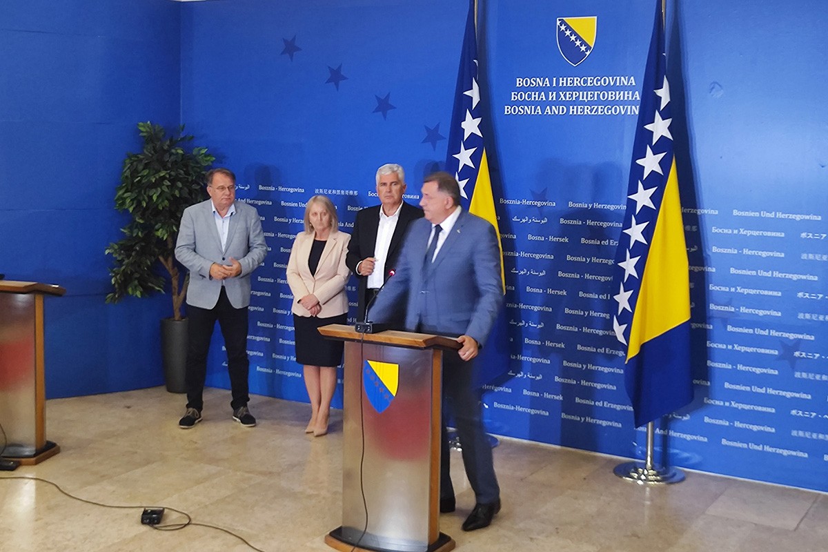 Dodik nakon sastanka u Sarajevu: Izlazimo iz perioda velike galame i imamo dogovor