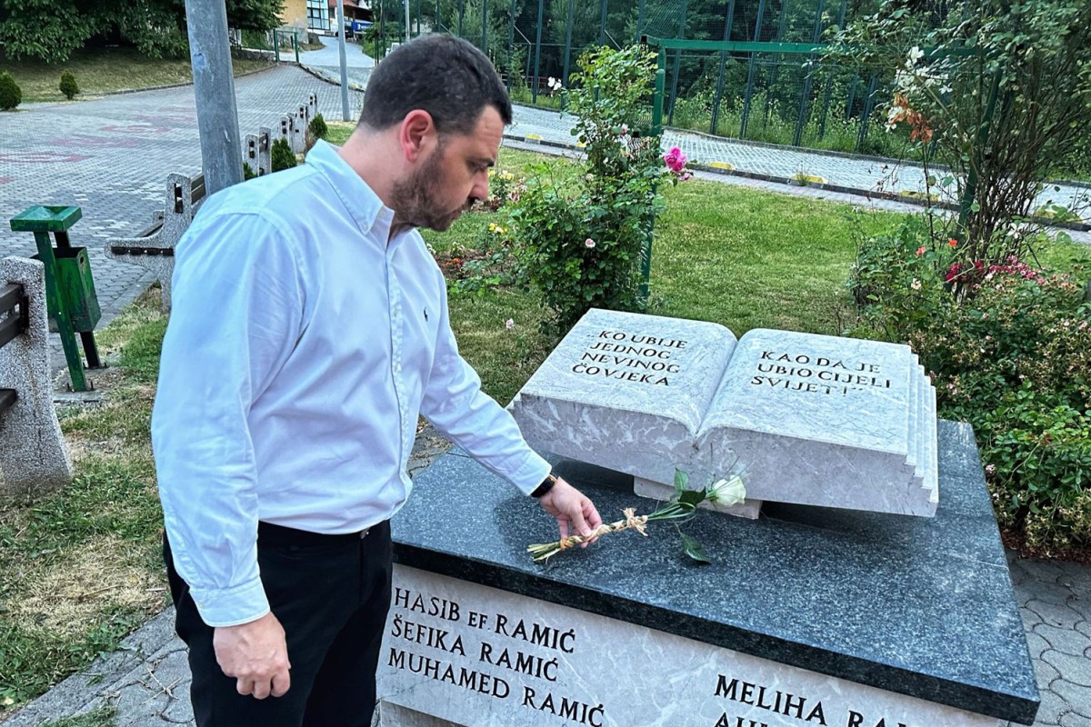 Magazinović posjetio tri stratišta na kojima su stradali Srbi, Bošnjaci i Hrvati