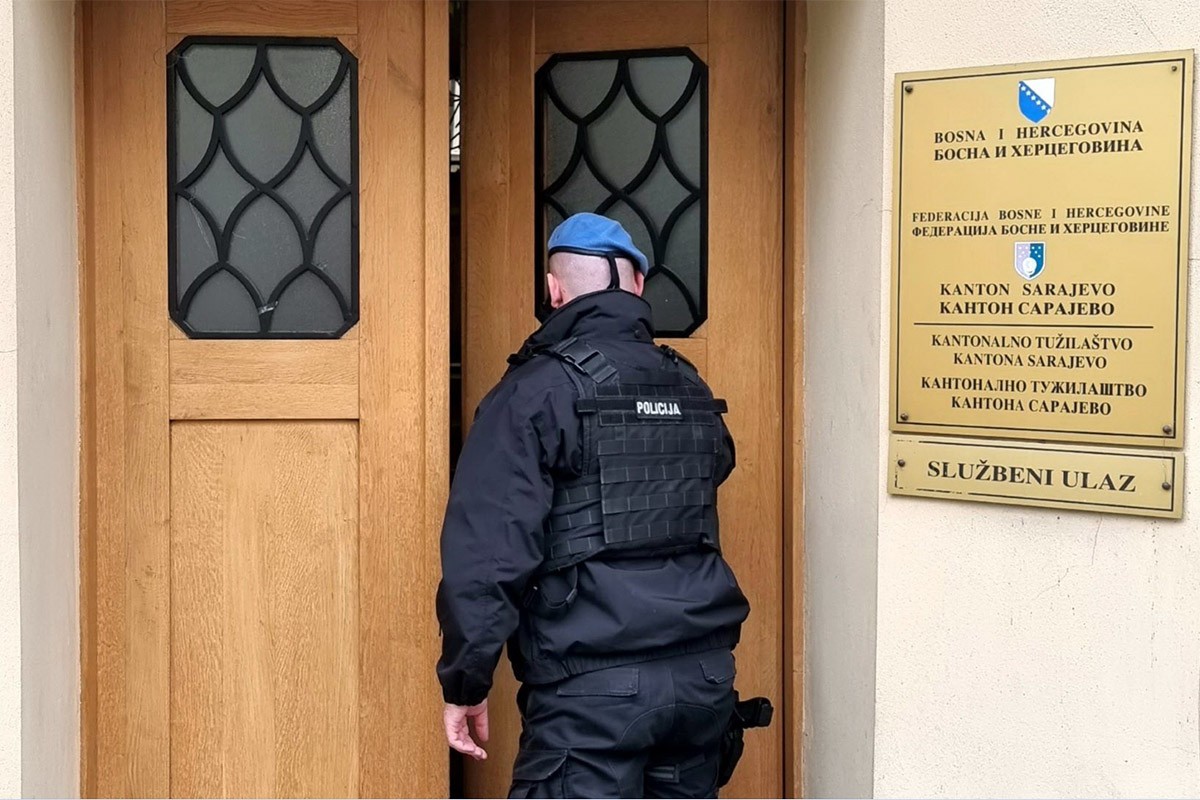 Bivšem direktoru osam mjeseci zatvora za kupovinu vozila