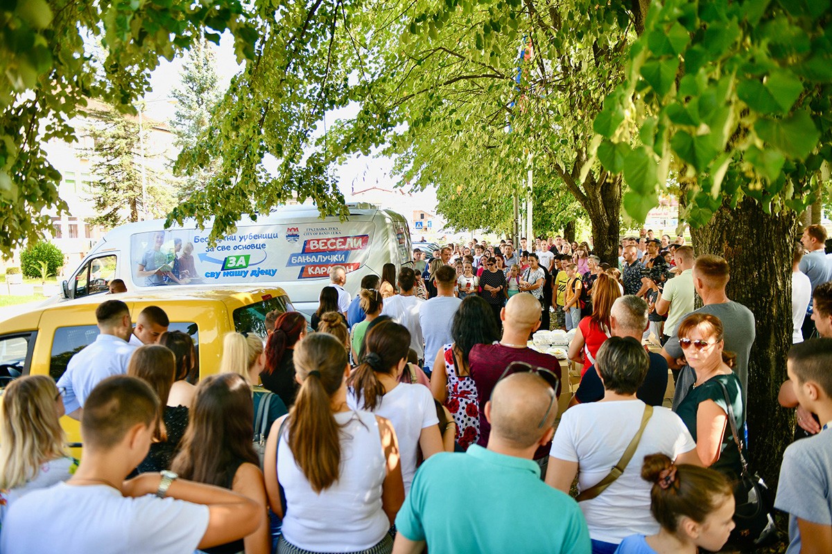 Banjaluka poklanja knjige osnovcima iz 14 opština u Srpskoj