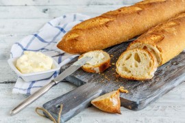 Domaći recept za baget: Miris neodoljivog i hrskavog hljeba širiće ...