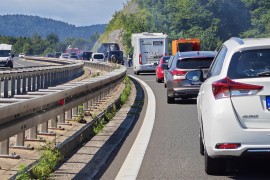 Kilometarske kolone na auto-putu u Hrvatskoj, zapalio se kamion