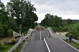 Poplave u Sloveniji i Hrvatskoj vidljive iz svemira, prikazane razmjere ...