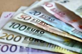 Dug Srbije prema Kini 3,7 milijardi evra