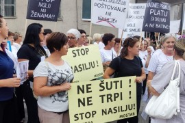 Građani ispred hotela "Jablanica": "Amire u zatvor!"