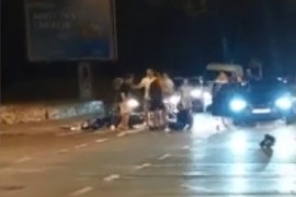 Tukli se na raskrsnici, trubili im da se pomjere (VIDEO)