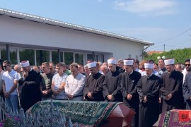 Stotine ljudi na sahrani oca i sina koje je Sulejmanović svirepo ubio