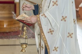 Raščinjeni pravoslavni sveštenik krstio i vjenčavao u inostranstvu