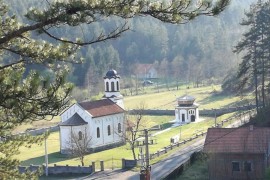Napadnuta žena u srpskom povratničkom selu, mještani planiraju ...