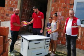 Deset porodica u Zvorniku dobilo šporete na drva