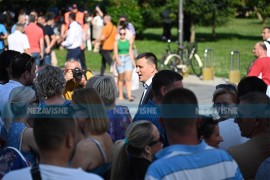 Protesti uz muziku u organizaciji Vlade Đajića: Nezakonito poskupio ...