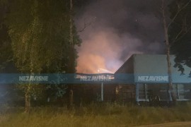 Požar u "Celexu" i dalje tinja