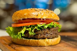 Mušterije tužile poznati lanac brze hrane: Burgeri premali