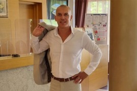 Topalko podijelio fotografiju sa unukom: Vragolanka i njen deda (FOTO)