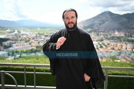 Đakon Branislav za "Poglede": Prošlost ne možemo izbrisati, ali se trebamo zagledati u budućnost