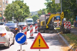 Počela izgradnja kružne raskrsnice na uglu Bulevara cara Dušana i ...
