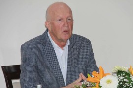 Načelnik iz svog džepa i ove godine kupio udžbenike i opremu za ...