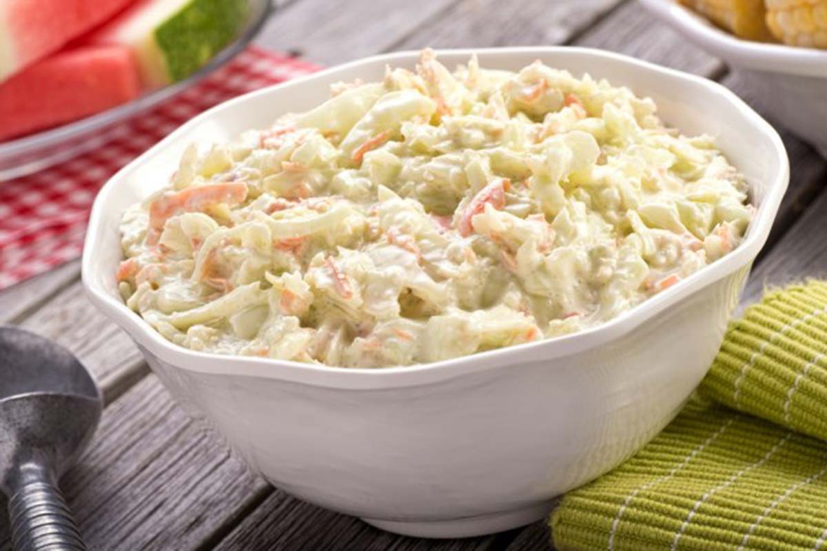 Kako se pravi osvježavajuća kupus salata?