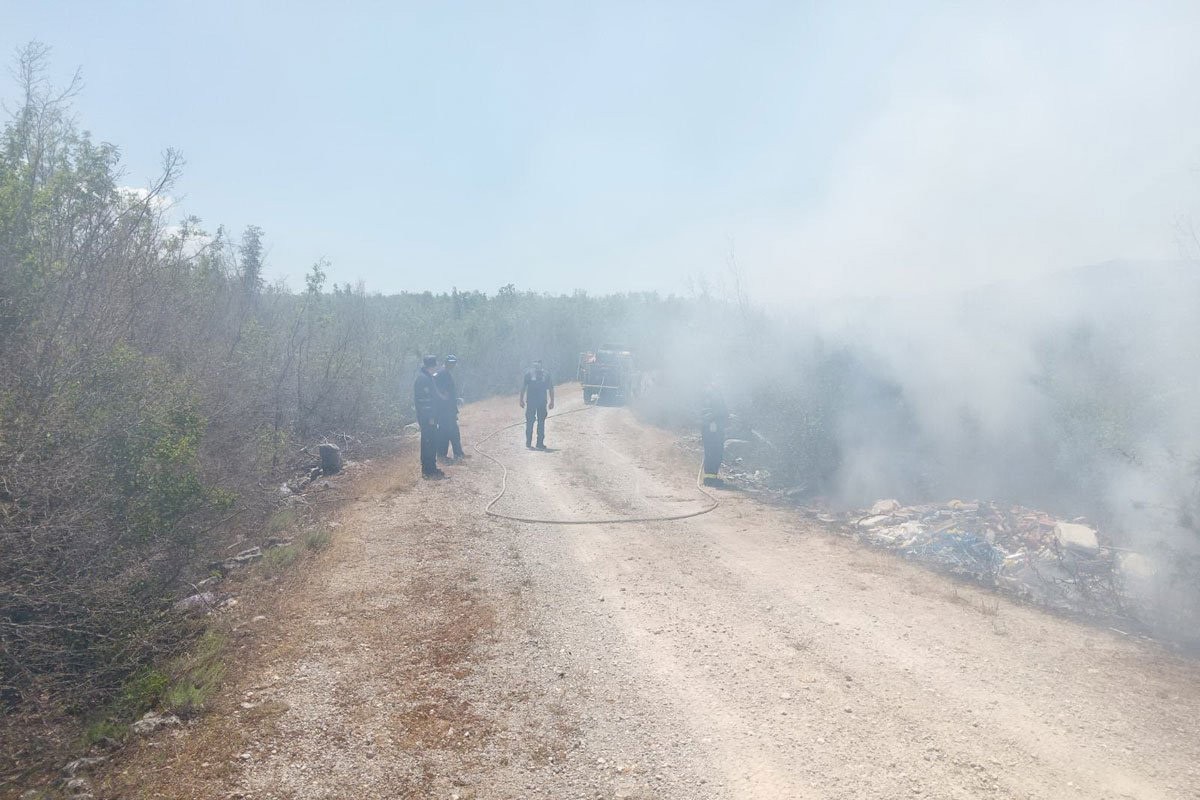 Požar na području Gomiljanskog polja u Trebinju