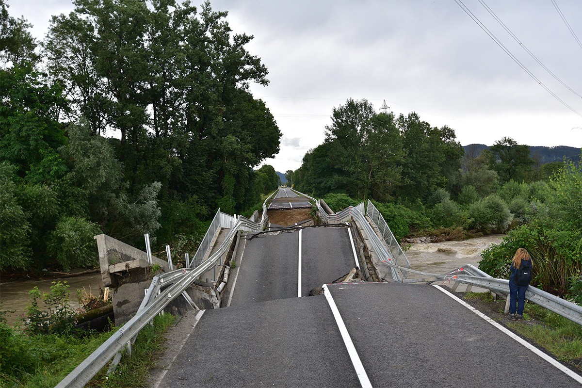 Poplave u Sloveniji i Hrvatskoj vidljive iz svemira, prikazane razmjere katastrofe