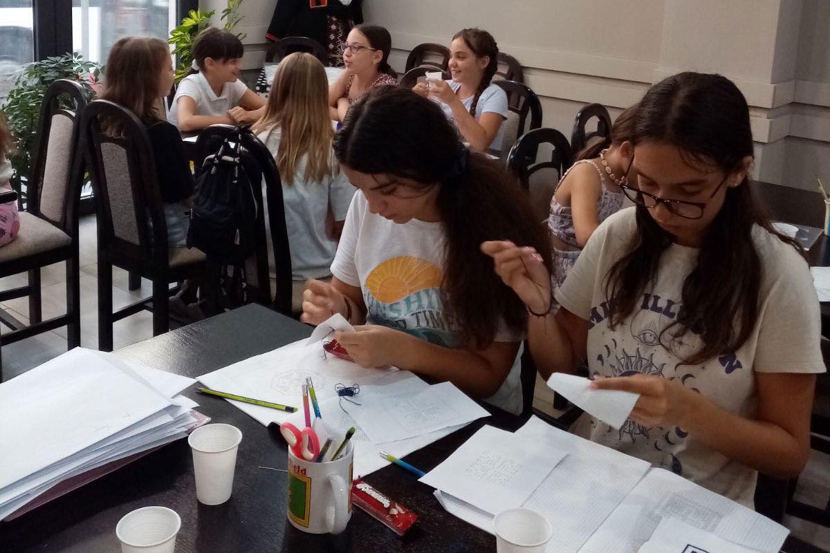 Humanitarno udruženje žena "Duga": Zmijanjski vez uči 30 djevojčica