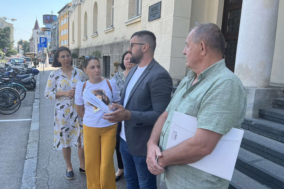 Problemi sa priključcima i "Kočićevim zborom"