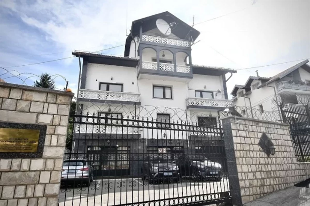 Ambasada Rusije u BiH: Šmitove takozvane odluke nelegitimne