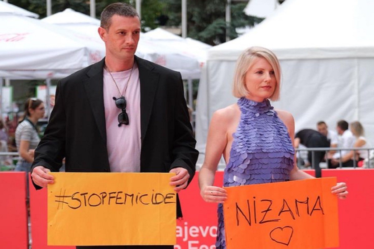 Ida Prester na crveni tepih došla s natpisima "#stopfemicide" i "Nizama" (FOTO)