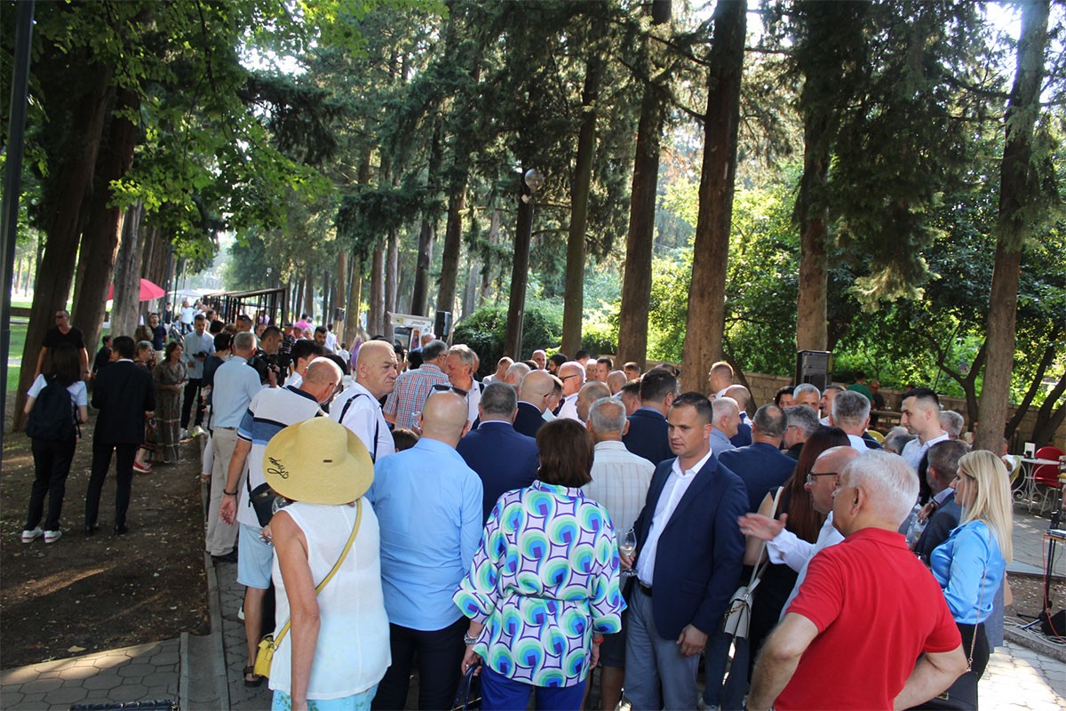 Otvoren 16. sajam meda i vina u Trebinju