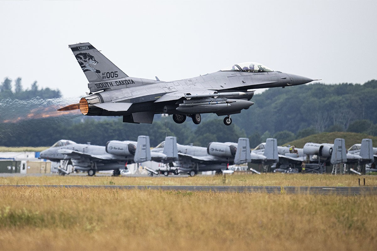Mironov komentarisao predaju lovaca F16 Ukrajini